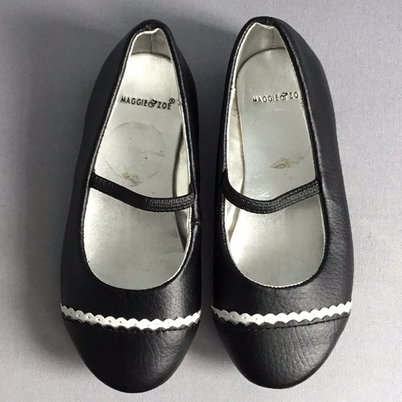 Maggie & Zoe Black Mary Jane Flats Size 10 - Picture 2 of 5